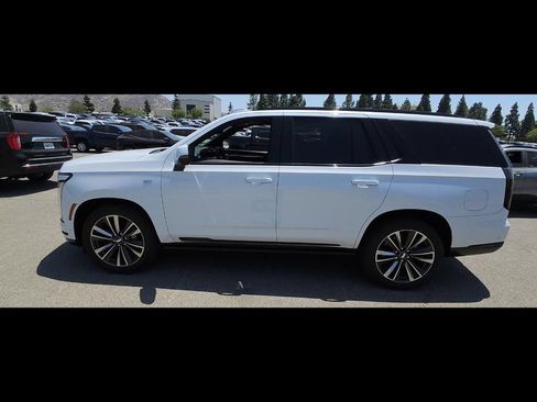 Used 2026 Cadillac Escalade Sport w/ Touring Package AWD/4WD image 7