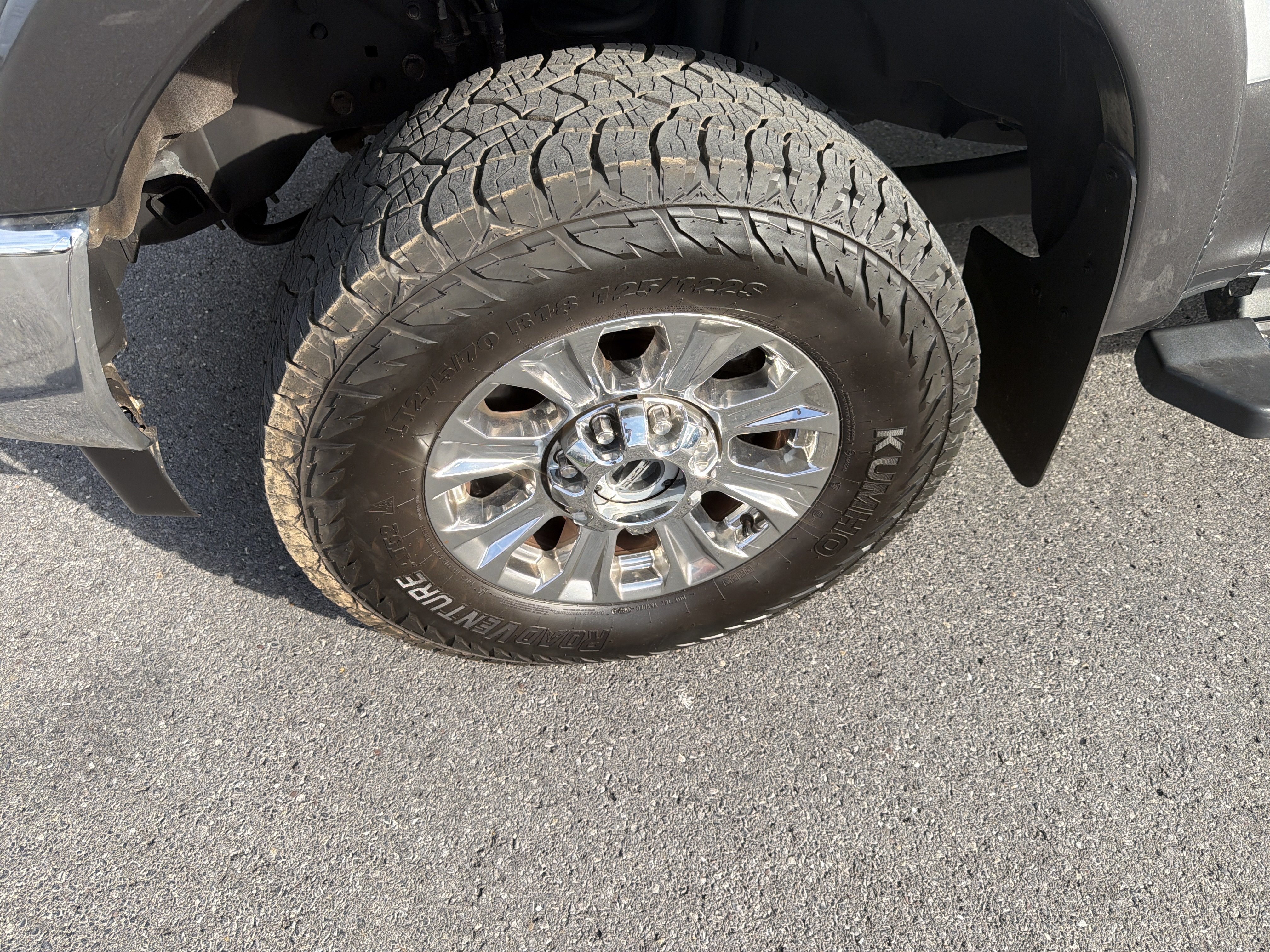 Used 2019 Ford F250 XLT w/ XLT Premium Package AWD/4WD image 11