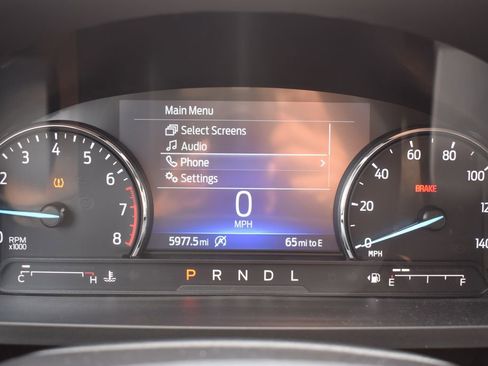 Used 2024 Ford Explorer XLT w/ Equipment Group 202A AWD/4WD image 11