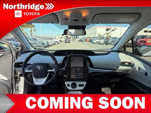 Used 2017 Toyota Prius Prime Premium w/ Preferred Accessory Package FWD image 8