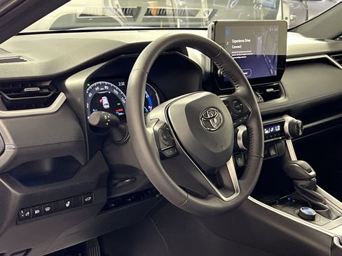 Used 2025 Toyota RAV4 XSE w/ Weather Package image 16