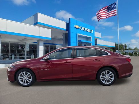 Used 2017 Chevrolet Malibu LT w/ Leather Package image 7