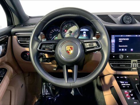 Used 2022 Porsche Macan S image 15