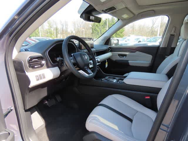 New 2026 Honda Pilot Touring image 2