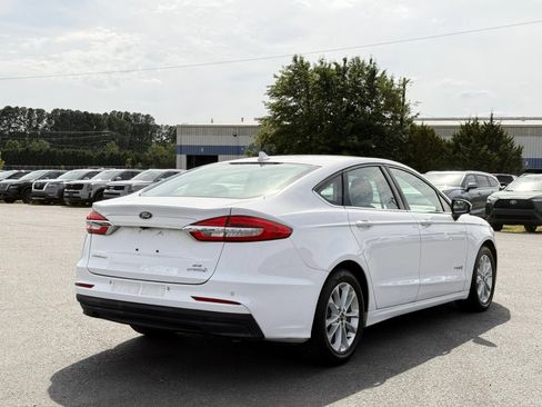 Used 2019 Ford Fusion SE FWD image 6