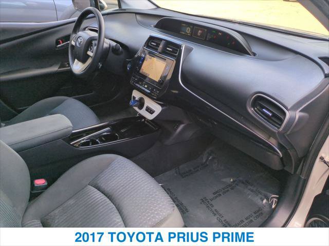 Used 2017 Toyota Prius Prime Plus w/ Preferred Accessory Package FWD image 26