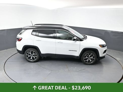 Used 2025 Jeep Compass Limited AWD/4WD image 43