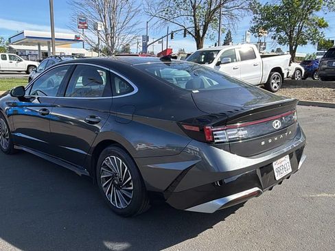 Used 2025 Hyundai Sonata SEL FWD image 6