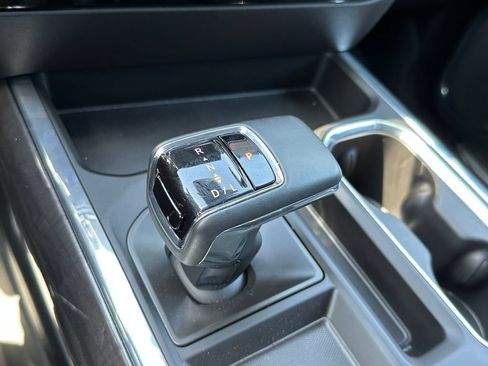 Used 2024 Chevrolet Silverado 1500 LTZ AWD/4WD image 32
