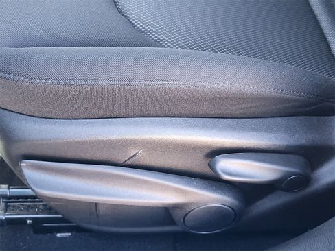 Used 2023 Jeep Renegade Latitude image 13