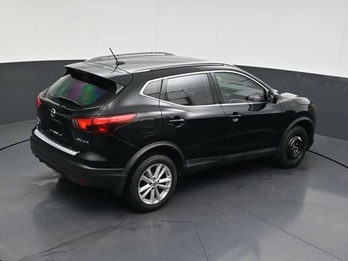 Used 2018 Nissan Rogue Sport SV w/ SV Technology Package AWD/4WD image 19