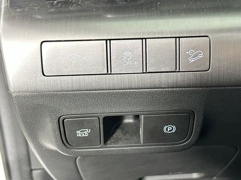 Used 2024 Hyundai Kona Limited image 25