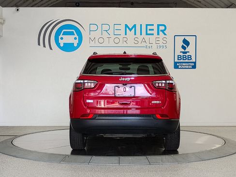 Used 2018 Jeep Compass Latitude image 34