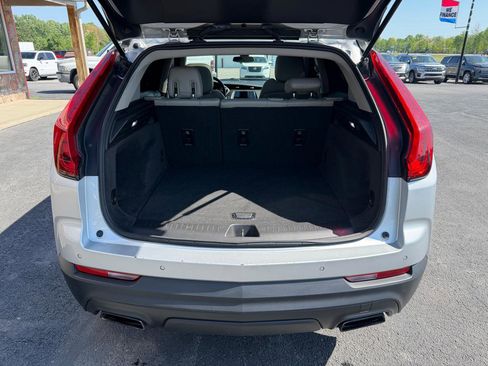 Used 2019 Cadillac XT4 Luxury w/ Cold Weather Package AWD/4WD image 6