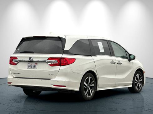 Used 2019 Honda Odyssey Elite image 4