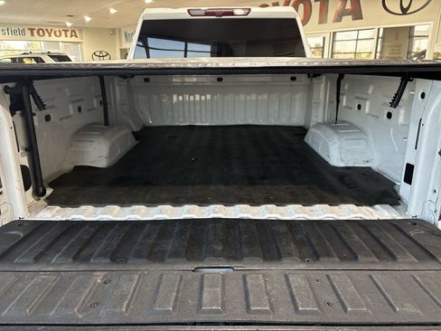 Used 2022 Chevrolet Silverado 2500 Custom w/ Custom Value Package AWD/4WD image 23