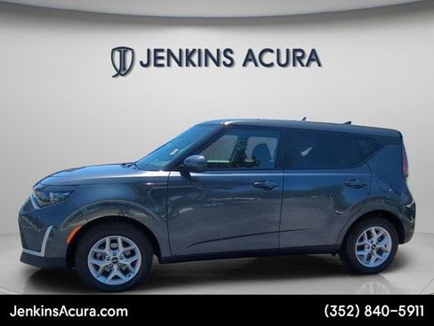 Used 2025 Kia Soul LX image 7