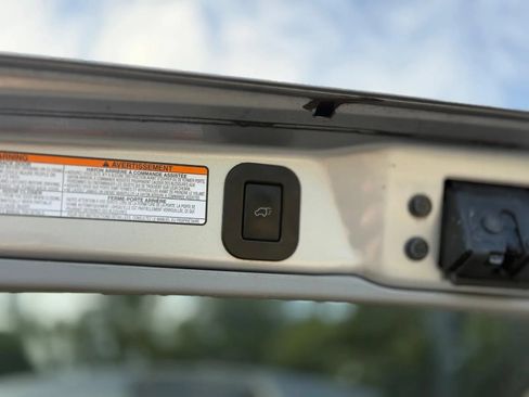 Used 2017 Toyota Sienna XLE w/ Outdoor Package FWD image 25
