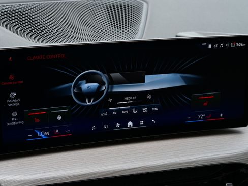 Used 2025 BMW 430i Coupe w/ M Sport Package image 16