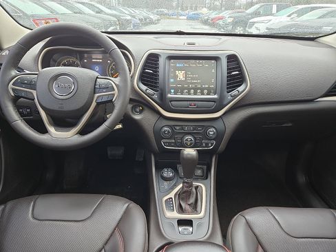 Used 2015 Jeep Cherokee Trailhawk w/ Comfort/Convenience Group image 15