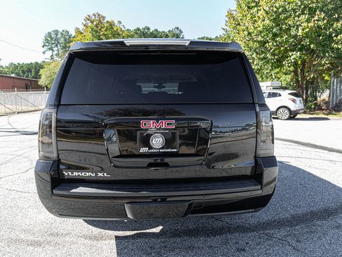 Used 2016 GMC Yukon XL SLE image 13