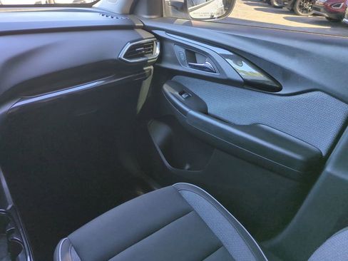 Used 2021 Chevrolet TrailBlazer LT w/ Convenience Package image 17