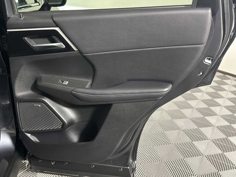 Used 2025 Mitsubishi Outlander SE AWD/4WD image 19