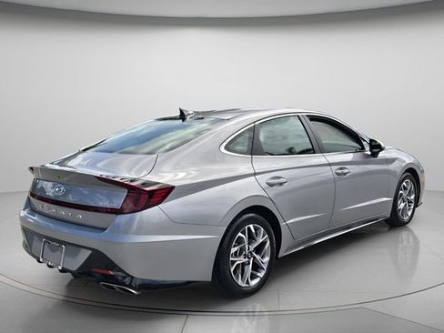 Used 2023 Hyundai Sonata SEL w/ Preferred Accessory Package FWD image 7