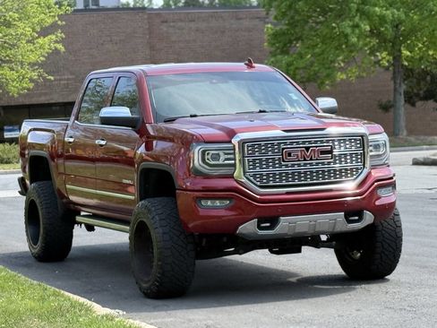 Used 2018 GMC Sierra 1500 Denali w/ Denali Ultimate Package image 3