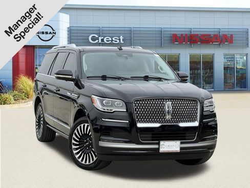 Used 2024 Lincoln Navigator Premiere image 1