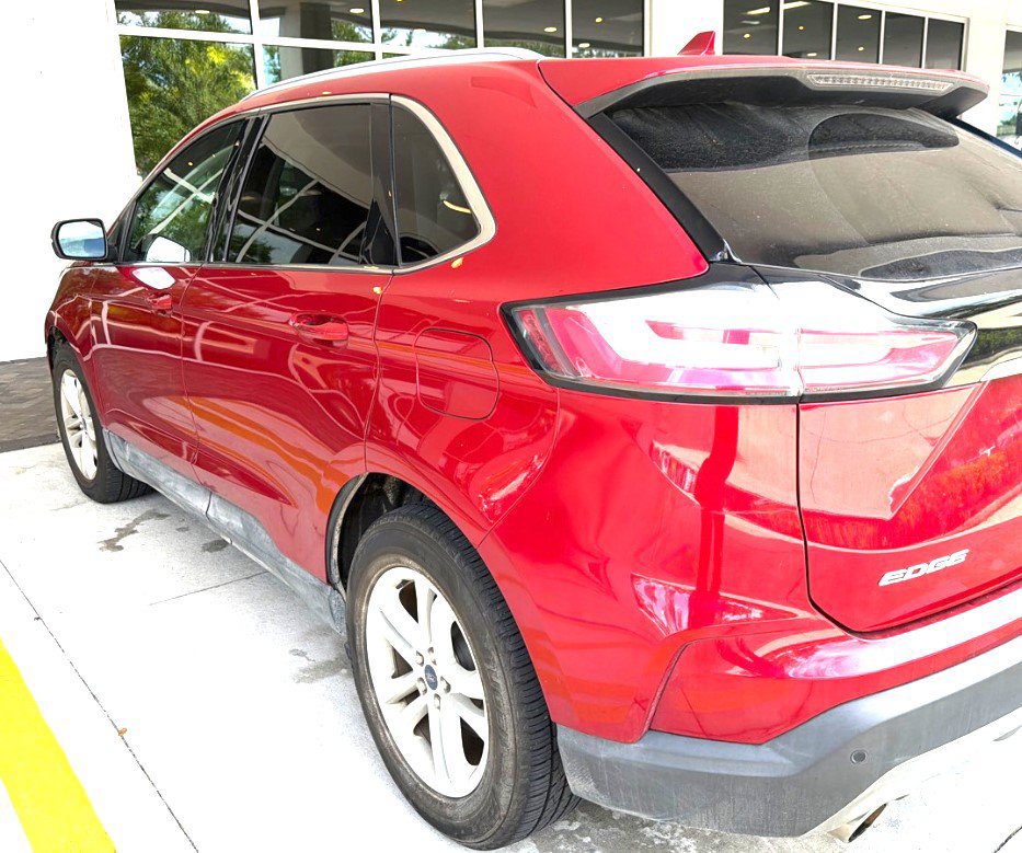 Used 2020 Ford Edge SEL w/ Cold Weather Package AWD/4WD image 3