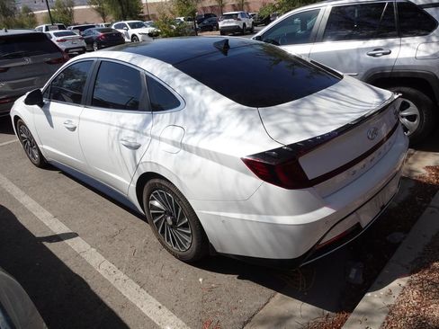 Used 2022 Hyundai Sonata Limited FWD image 4
