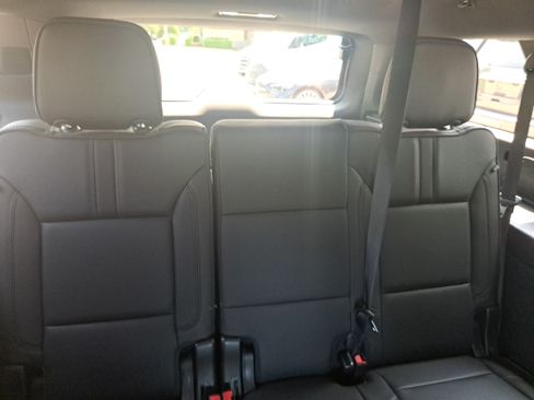 Used 2021 Chevrolet Suburban RST w/ Luxury Package AWD/4WD image 13