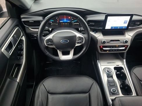 Certified 2023 Ford Explorer XLT w/ Equipment Group 202A AWD/4WD image 11