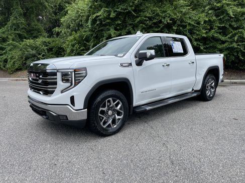 Used 2024 GMC Sierra 1500 SLT w/ SLT Premium Package AWD/4WD image 4