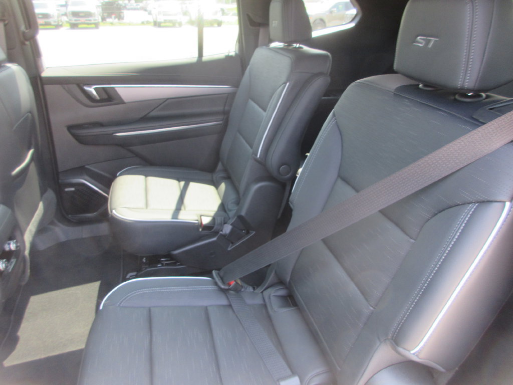 New 2026 Buick Enclave Sport Touring FWD image 14