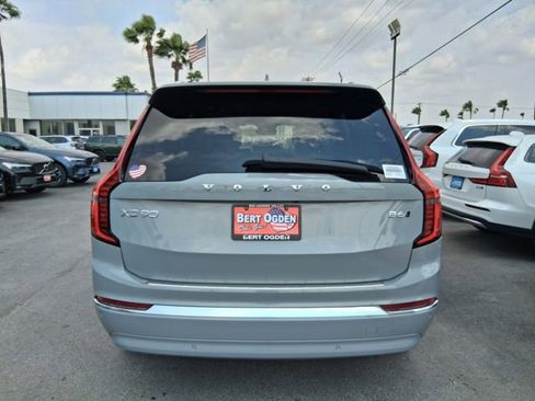 New 2026 Volvo XC90 B6 Plus w/ Protection Package Premier AWD/4WD image 5