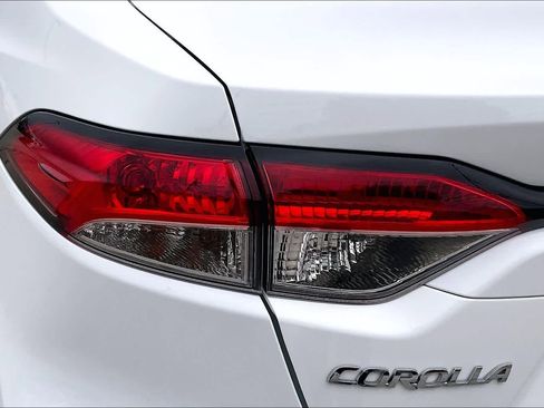 Used 2023 Toyota Corolla LE FWD image 28
