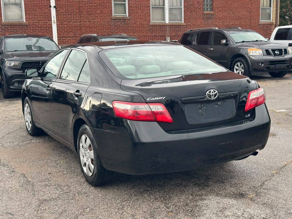 Used 2007 Toyota Camry LE FWD image 8