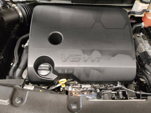 Used 2019 Chevrolet Traverse LS FWD image 30