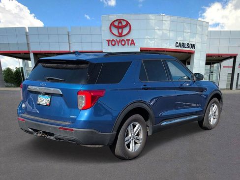 Used 2020 Ford Explorer XLT w/ Comfort Package AWD/4WD image 4