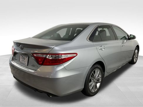 Used 2016 Toyota Camry SE FWD image 8