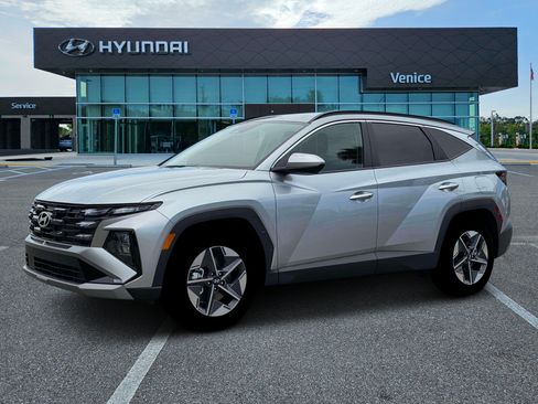 New 2026 Hyundai Tucson SEL FWD image 2