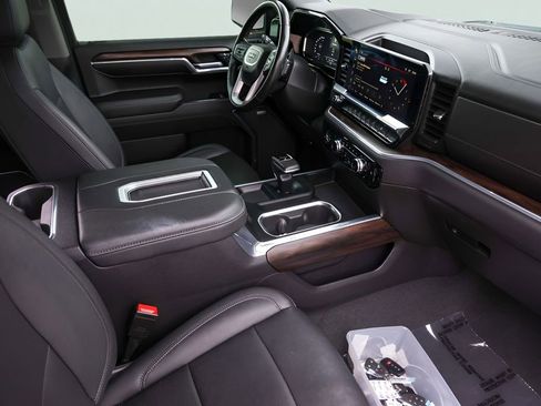 Used 2022 GMC Sierra 1500 SLT w/ SLT Convenience Package AWD/4WD image 32