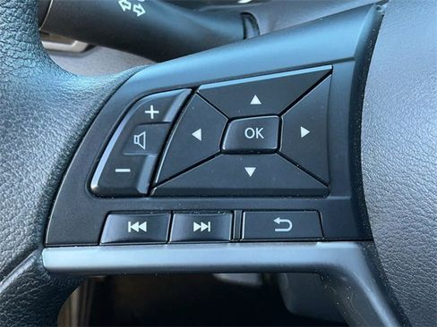 Used 2025 Nissan Altima 2.5 SV image 21