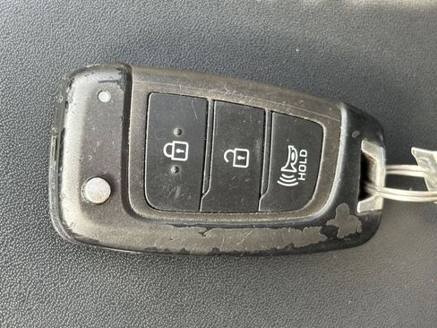 Certified 2023 Hyundai Venue SEL FWD image 14