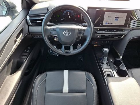 Certified 2025 Toyota Camry SE FWD image 11