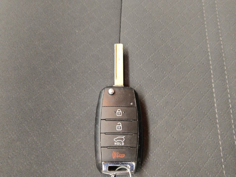 Used 2019 Kia Sorento AWD image 32