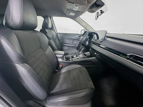 Used 2024 Mitsubishi Outlander SE AWD/4WD image 31