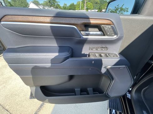 Certified 2023 Chevrolet Silverado 1500 High Country w/ High Country Premium Package AWD/4WD image 22